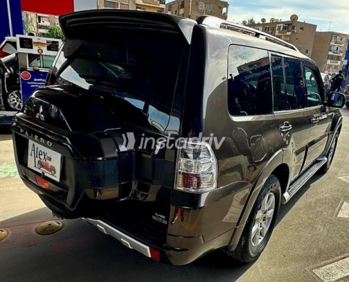 Mitsubishi Pajero 2017 Brown Automatic Used for Sale in Nasr city - 4