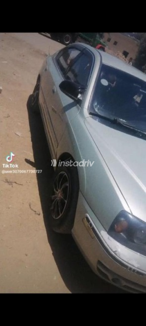 Hyundai Elantra 2005 White Automatic Used for Sale in Sohag - 4