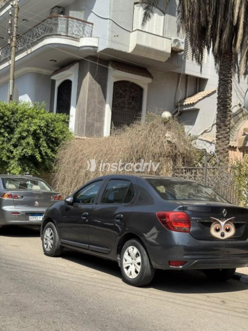 رينو لوجان 2019 رمادي غامق أوتوماتيك مستعملة للبيع في القاهرة - 2