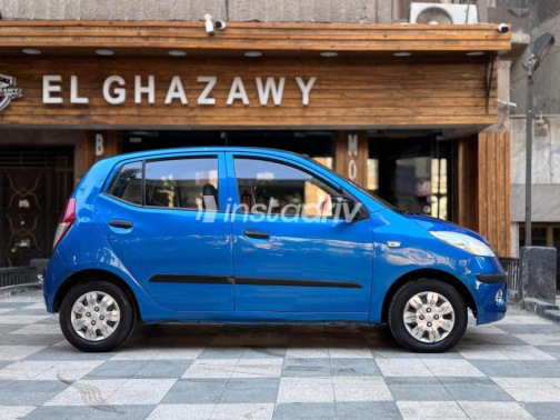 Hyundai I10 2010 Dark Blue Automatic Used for Sale in Cairo - 2