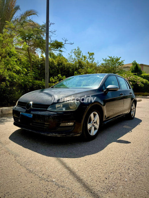 Volkswagen Golf 7 2014 Black Automatic Used for Sale in Greater Cairo ( Cairo + Giza) - 3