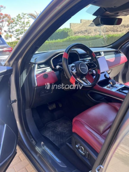 Jaguar F-Pace 2021 White Automatic Used for Sale in Greater Cairo ( Cairo + Giza) - 7