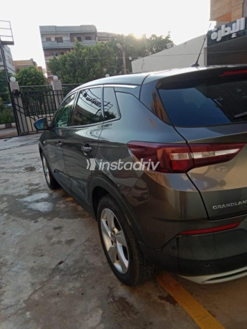 Opel Grandland 2021 White Automatic Used for Sale in Greater Cairo ( Cairo + Giza) - 3