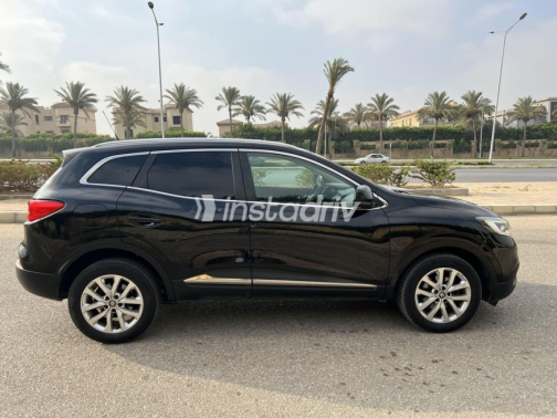 Renault Kadjar 2019 Black Automatic Used for Sale in Cairo - 8