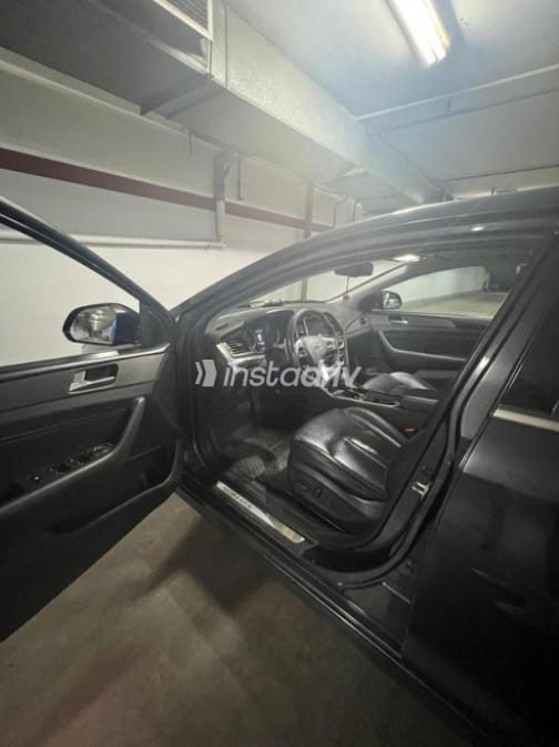 Hyundai Sonata 2019 White Automatic Used for Sale in Cairo - 2