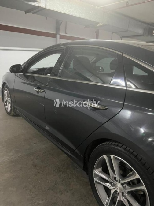 Hyundai Sonata 2019 White Automatic Used for Sale in Cairo - 3
