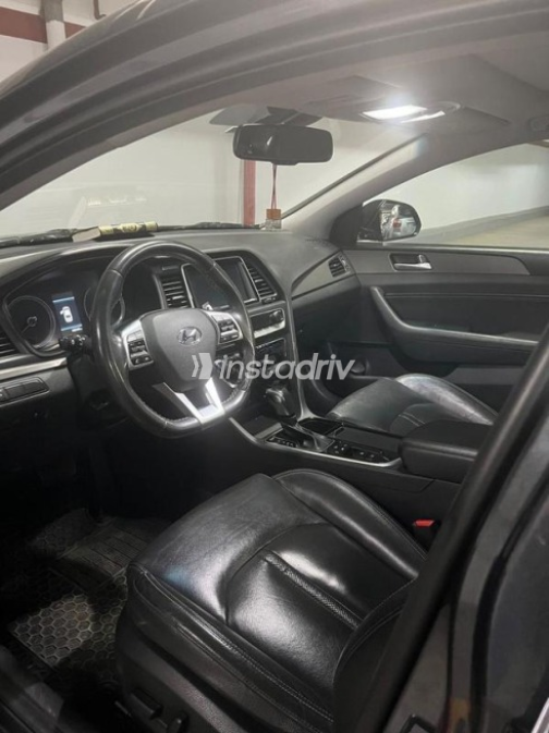 Hyundai Sonata 2019 White Automatic Used for Sale in Cairo - 5