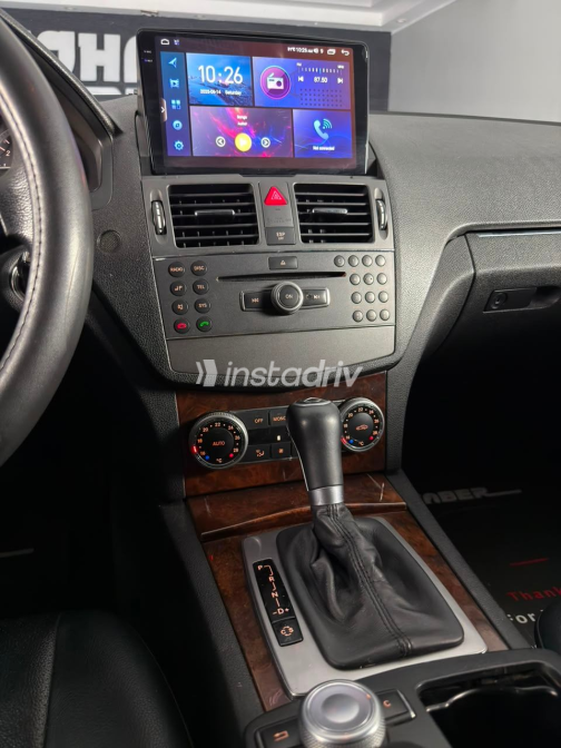 Mercedes C 180 2010 White Automatic Used for Sale in Greater Cairo ( Cairo + Giza) - 3