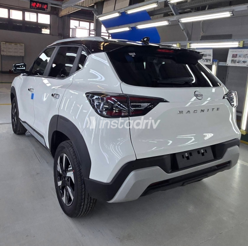 Nissan Magnite 2027 White CVT Used for Sale in Greater Cairo ( Cairo + Giza) - 2