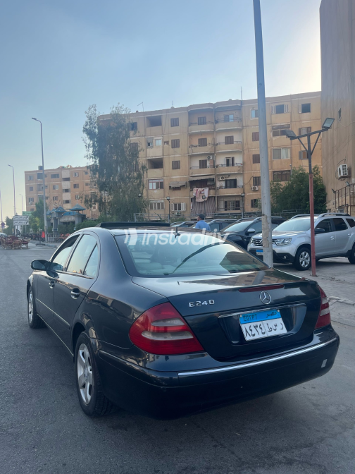 Mercedes E 240 2002 Dark Gray Automatic Used for Sale in Greater Cairo ( Cairo + Giza) - 2