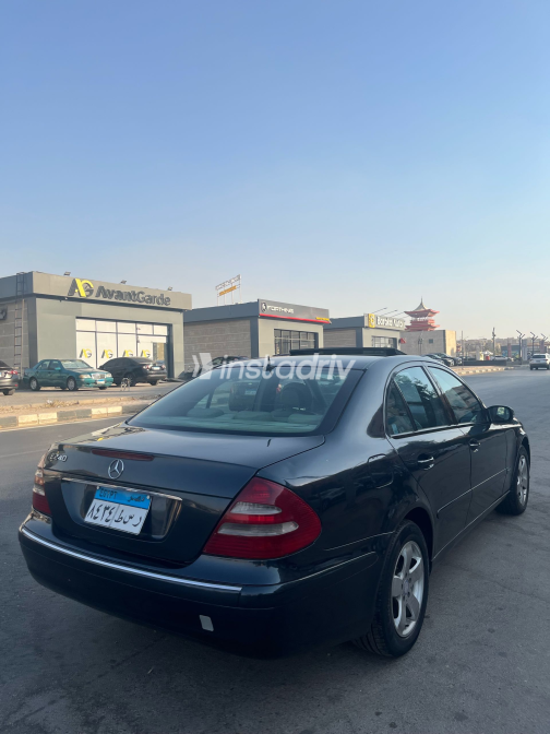Mercedes E 240 2002 Dark Gray Automatic Used for Sale in Greater Cairo ( Cairo + Giza) - 7