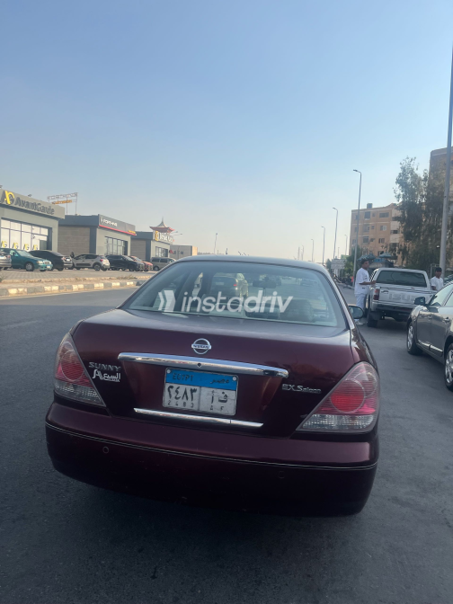 Nissan Sunny 2009 White Automatic Used for Sale in Greater Cairo ( Cairo + Giza) - 2