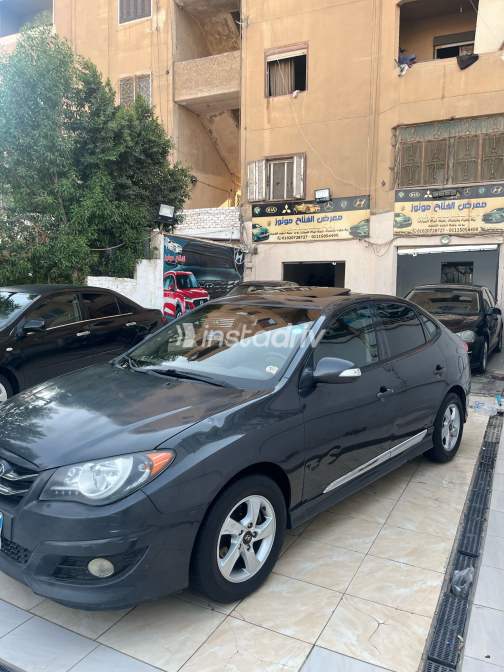 Hyundai Elantra HD 2017 Dark Gray Automatic Used for Sale in Greater Cairo ( Cairo + Giza) - 4