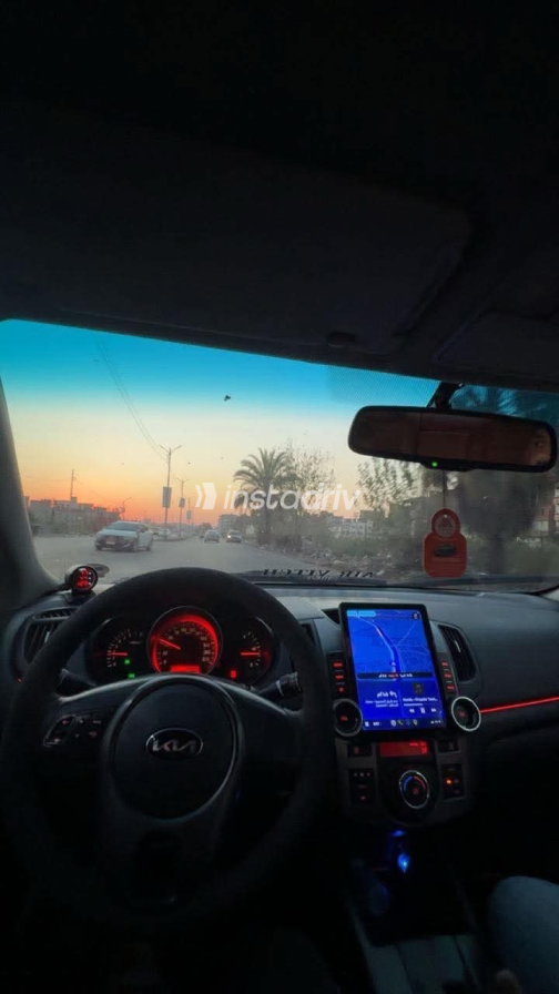 Kia Grand Cerato 2010 Silver Automatic Used for Sale in Greater Cairo ( Cairo + Giza) - 3