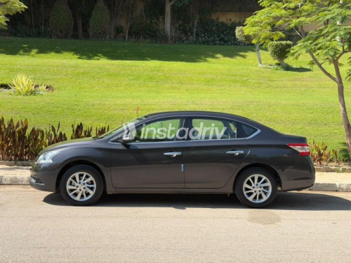 Nissan Sentra 2023 Gray Automatic Used for Sale in Nasr city - 2