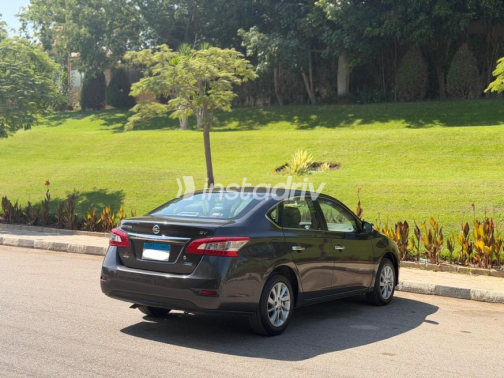 Nissan Sentra 2023 Gray Automatic Used for Sale in Nasr city - 4