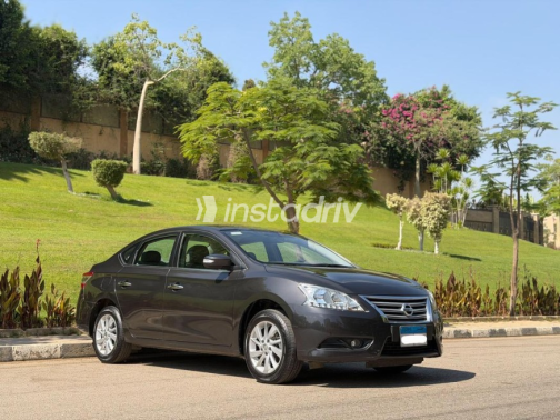 Nissan Sentra 2023 Gray Automatic Used for Sale in Nasr city - 6