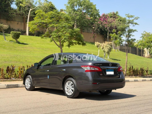 Nissan Sentra 2023 Gray Automatic Used for Sale in Nasr city - 7