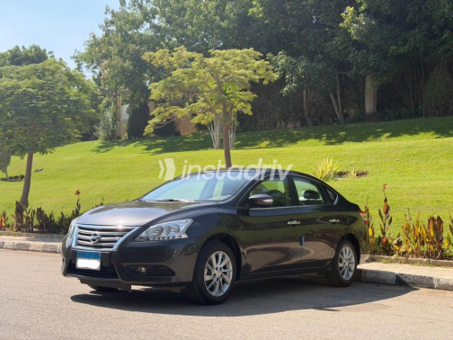 Nissan Sentra 2023 Gray Automatic Used for Sale in Nasr city - 8