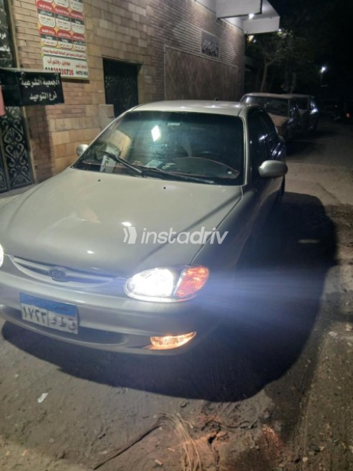 Kia Sephia 2000 Gold Automatic Used for Sale in Shubra al-Khaimah - 3