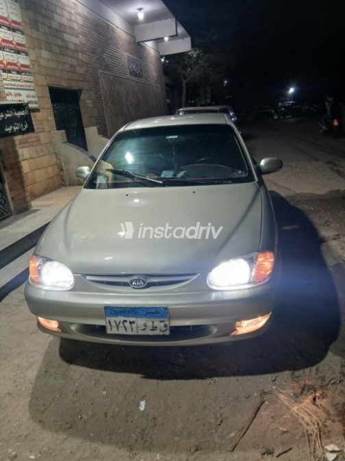 Kia Sephia 2000 Gold Automatic Used for Sale in Shubra al-Khaimah - 4