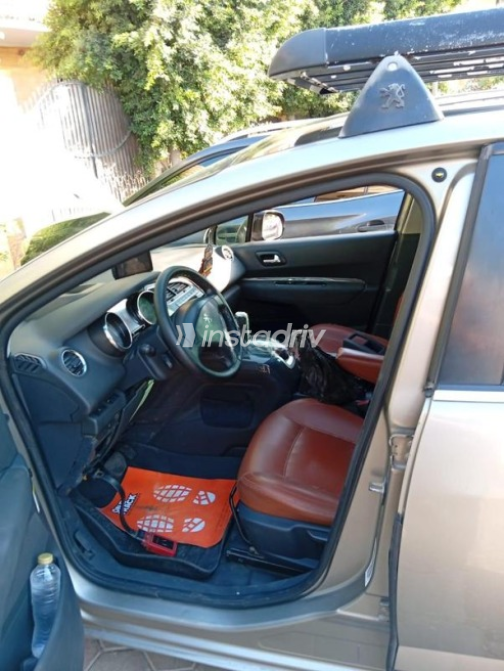Peugeot 5008 2015 Gold Automatic Used for Sale in Obour City - 5