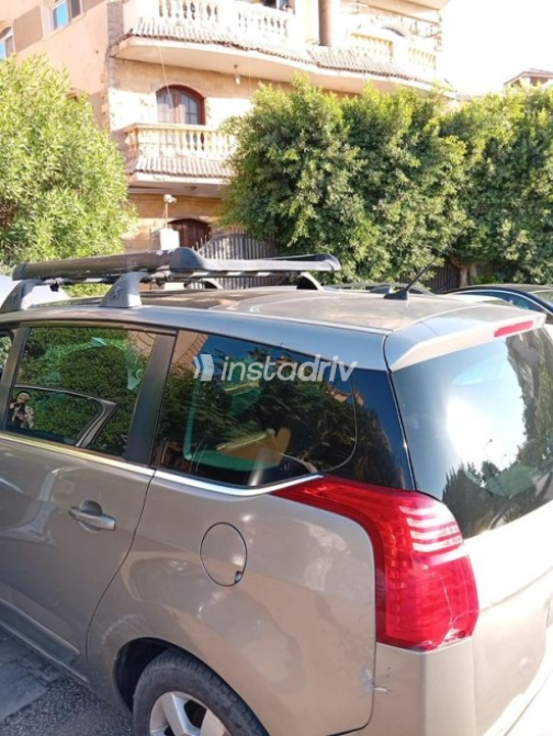 Peugeot 5008 2015 Gold Automatic Used for Sale in Obour City - 6