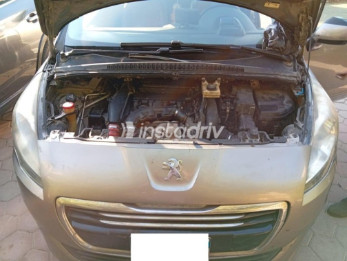 Peugeot 5008 2015 Gold Automatic Used for Sale in Obour City - 8