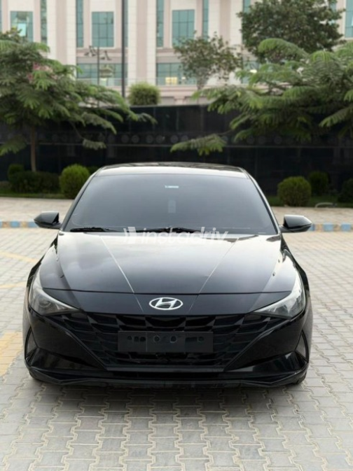 Hyundai Elantra 2021 Black Automatic Used for Sale in Greater Cairo ( Cairo + Giza) - 4
