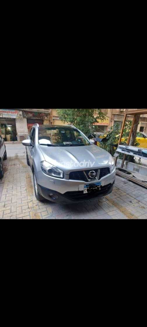 Nissan Qashqai 2014 Silver Automatic Used for Sale in Greater Cairo ( Cairo + Giza) - 1