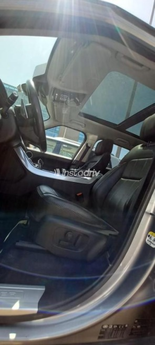 لاند روفر رنج روفر سبورت 2020 رمادي أوتوماتيك مستعملة للبيع في مدينة الشيخ زايد - 2