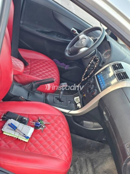 Toyota Corolla 2009 Silver Automatic Used for Sale in Cairo - 9
