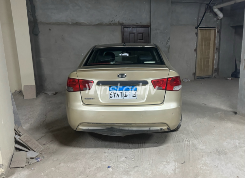 Kia Cerato 2010 Gold Automatic Used for Sale in Greater Cairo ( Cairo + Giza) - 3