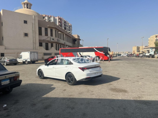 هيونداي إلنترا سى ان 7 2021 أبيض أوتوماتيك مستعملة للبيع في القاهرة الكبرى ( القاهرة - الجيزة) - 4