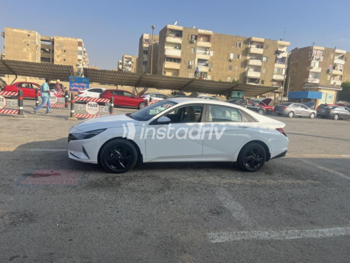 هيونداي إلنترا سى ان 7 2021 أبيض أوتوماتيك مستعملة للبيع في القاهرة الكبرى ( القاهرة - الجيزة) - 5