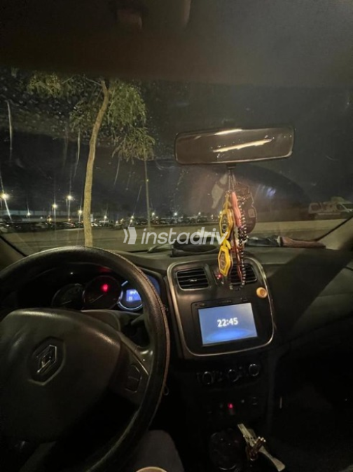 Renault Sandero Step Way 2016 Silver Automatic Used for Sale in 6 October - 6