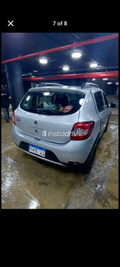 Renault Sandero Step Way 2016 Silver Automatic Used for Sale in 6 October - 10