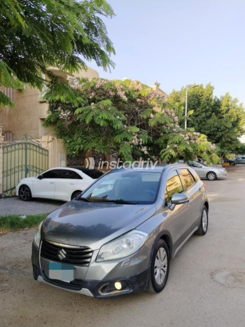 سوزوكى Sx 4 2016 فضي أوتوماتيك مستعملة للبيع في القاهرة - 2