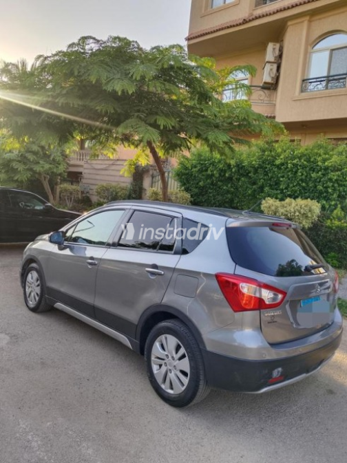 سوزوكى Sx 4 2016 فضي أوتوماتيك مستعملة للبيع في القاهرة - 3