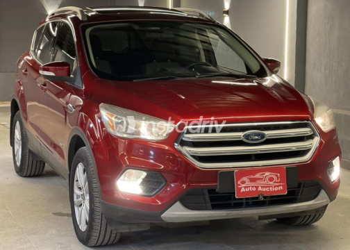 Ford Kuga 2017 Red Automatic Used for Sale in Cairo - 6