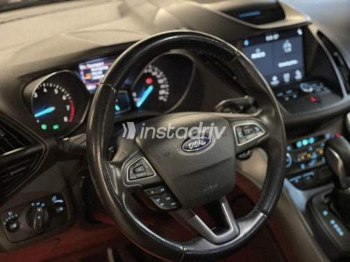 Ford Kuga 2017 Red Automatic Used for Sale in Cairo - 8