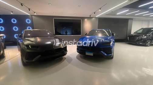 Lamborghini Urus 2019 Dark Blue Automatic Used for Sale in Cairo - 3