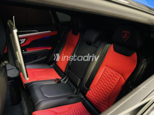 Lamborghini Urus 2019 Dark Blue Automatic Used for Sale in Cairo - 8