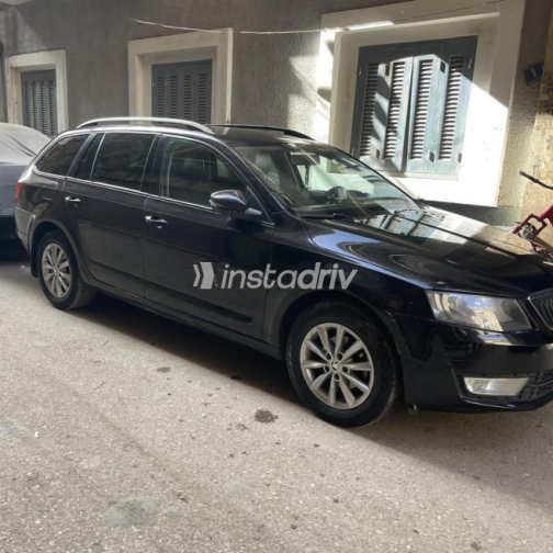 Skoda Octavia A7 2016 Black Automatic Used for Sale in Pyramids Gardens - 2