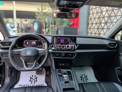Seat Leon 2024 Black Automatic Used for Sale in Cairo - 2