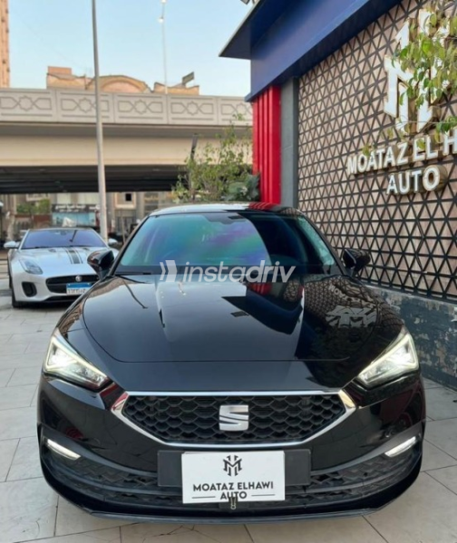 Seat Leon 2024 Black Automatic Used for Sale in Cairo - 3
