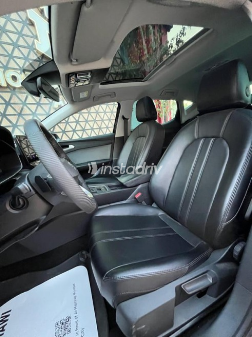 Seat Leon 2024 Black Automatic Used for Sale in Cairo - 4
