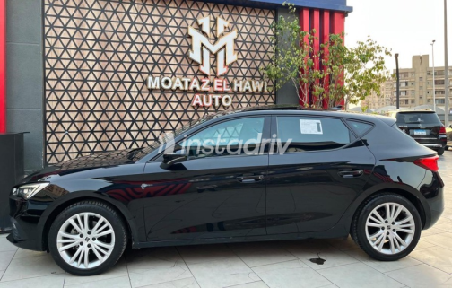Seat Leon 2024 Black Automatic Used for Sale in Cairo - 7