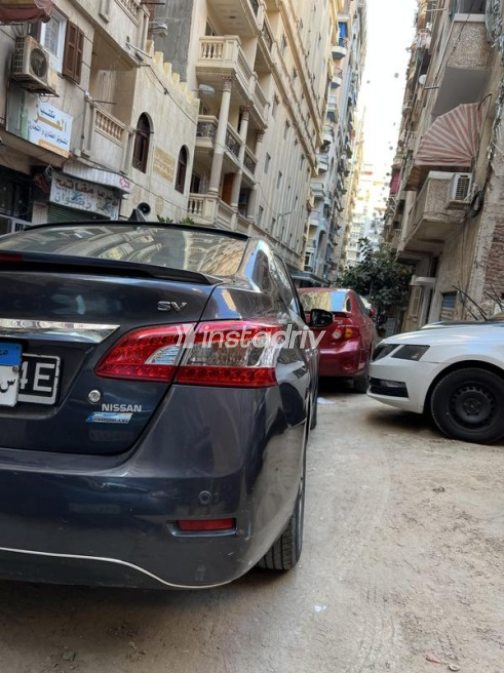 نيسان سنترا 2015 رمادي أوتوماتيك مستعملة للبيع في الإسكندرية - 3