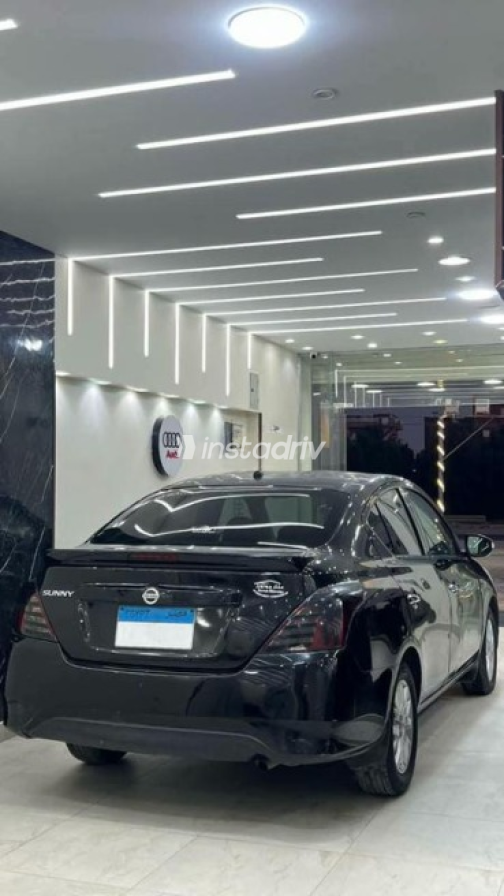 Nissan Sunny 2020 White Automatic Used for Sale in Greater Cairo ( Cairo + Giza) - 3